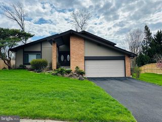 8635 RESECA LN, Springfield, VA 22152