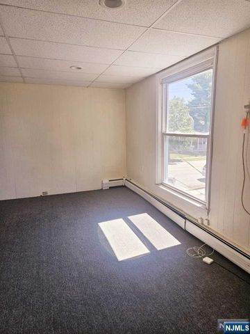 38 Ramapo Avenue, Pompton Lakes, NJ 07442