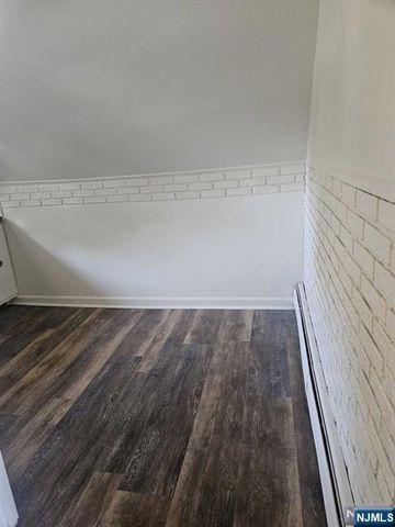 38 Ramapo Avenue, Pompton Lakes, NJ 07442