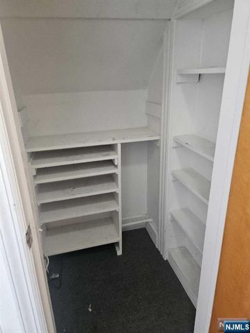 38 Ramapo Avenue, Pompton Lakes, NJ 07442