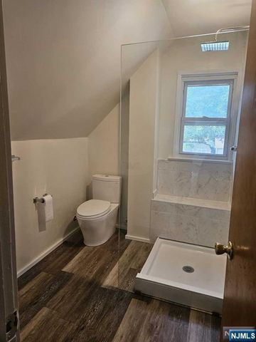 38 Ramapo Avenue, Pompton Lakes, NJ 07442