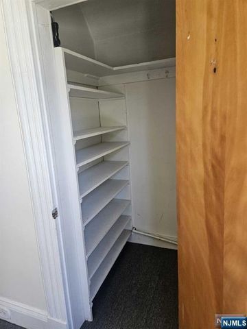 38 Ramapo Avenue, Pompton Lakes, NJ 07442