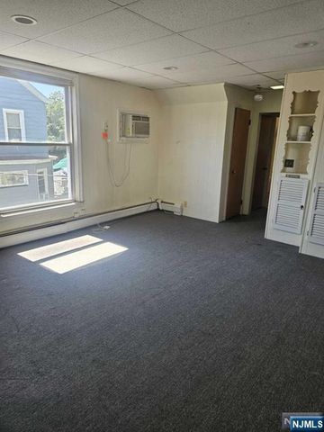 38 Ramapo Avenue, Pompton Lakes, NJ 07442