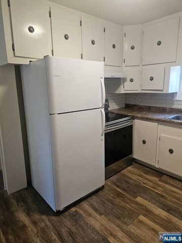 38 Ramapo Avenue, Pompton Lakes, NJ 07442