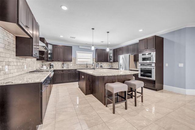 4818 Briscoe Street, Houston, TX 77033