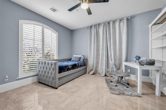 4818 Briscoe Street, Houston, TX 77033