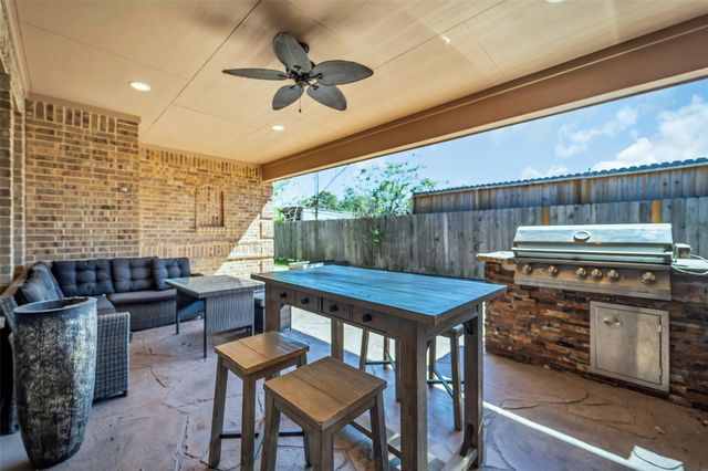 4818 Briscoe Street, Houston, TX 77033