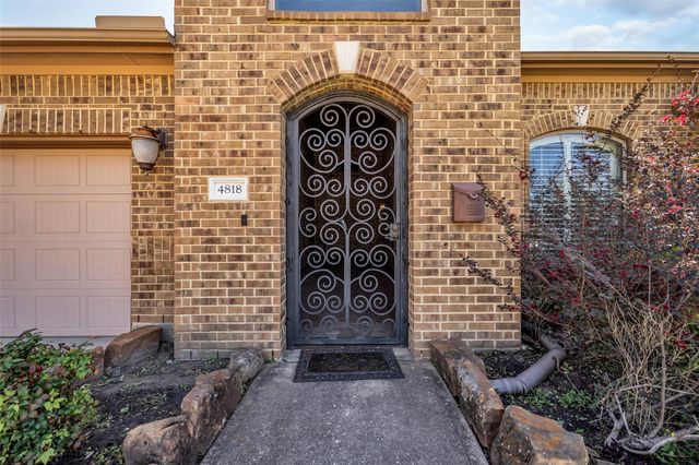 4818 Briscoe Street, Houston, TX 77033