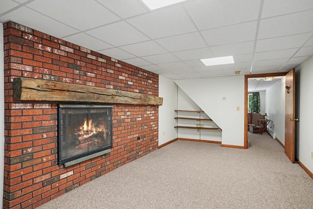 42 Ball St, Northborough, MA 01532