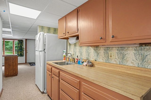42 Ball St, Northborough, MA 01532