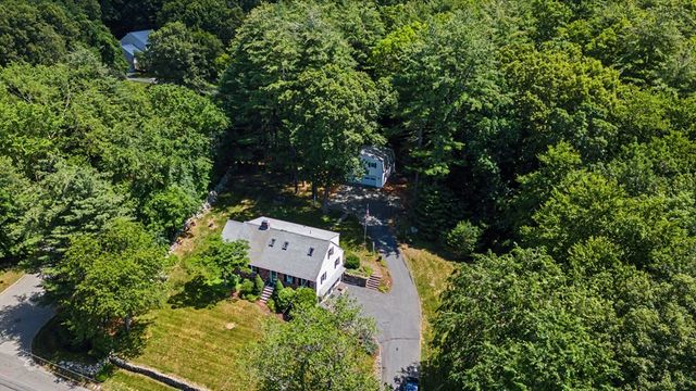 42 Ball St, Northborough, MA 01532
