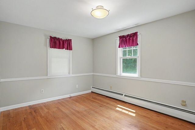 42 Ball St, Northborough, MA 01532