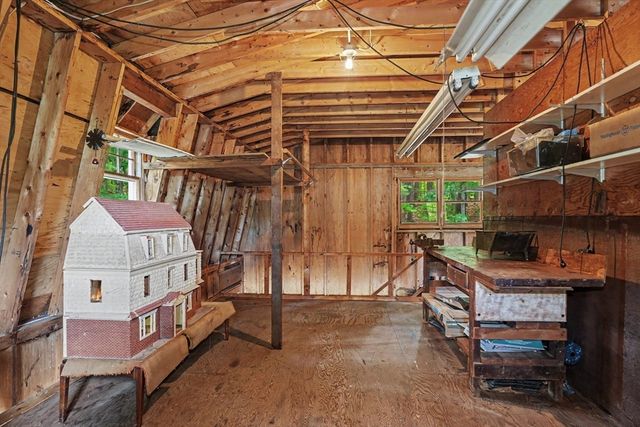 42 Ball St, Northborough, MA 01532