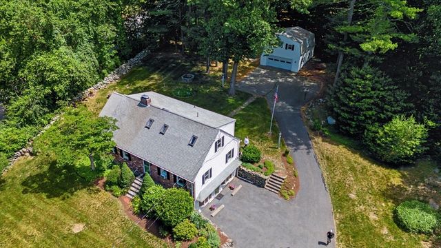 42 Ball St, Northborough, MA 01532