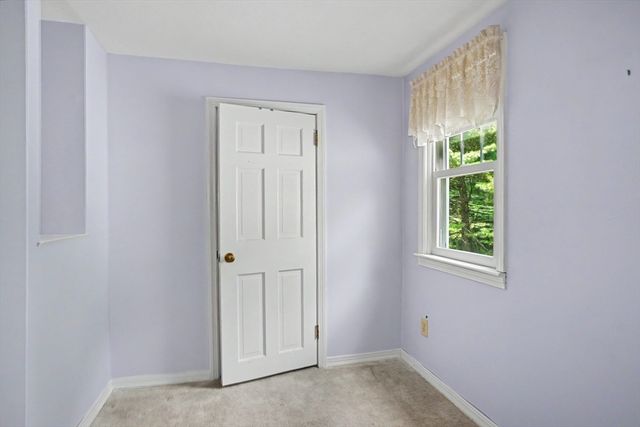 42 Ball St, Northborough, MA 01532