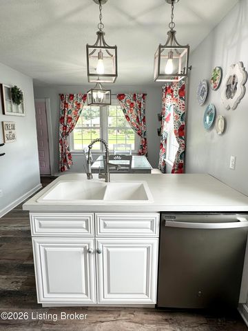 3310 Acacia Ave, Shepherdsville, KY 40165
