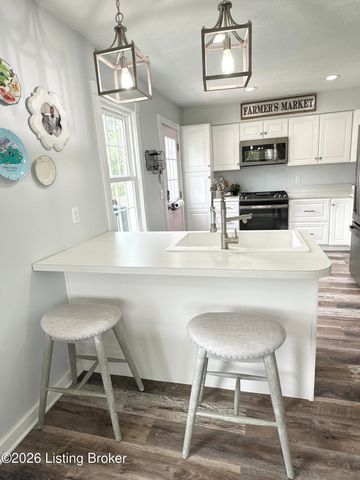 3310 Acacia Ave, Shepherdsville, KY 40165