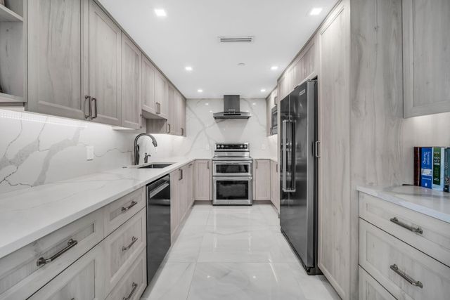 2697 N Ocean Boulevard F-508, Boca Raton, FL 33431