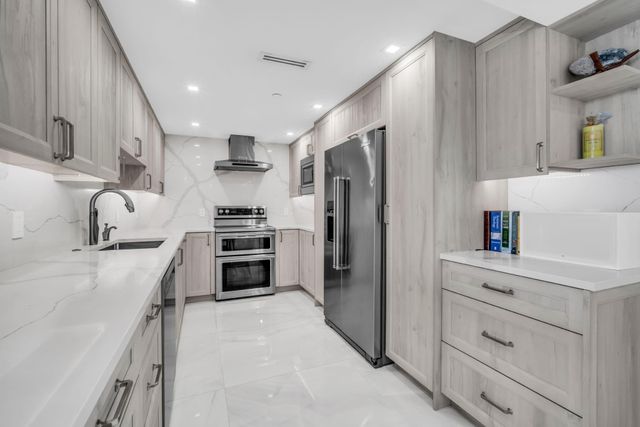 2697 N Ocean Boulevard F-508, Boca Raton, FL 33431