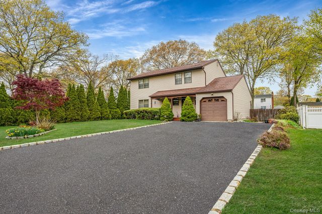 15 Brandywine Drive, Mastic, NY 11950