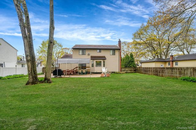 15 Brandywine Drive, Mastic, NY 11950