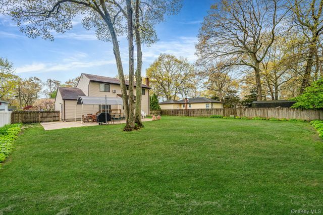15 Brandywine Drive, Mastic, NY 11950