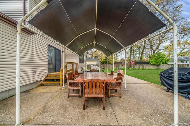 15 Brandywine Drive, Mastic, NY 11950