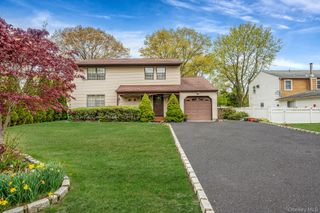 15 Brandywine Drive, Mastic, NY 11950