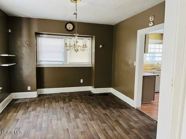 1327 Waverly Avenue, Toledo, OH 43607