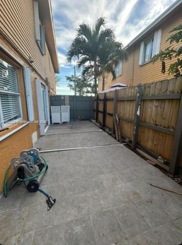 35 NE 12th Ave 35, Homestead, FL 33030