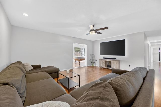 703 ISLETON DRIVE, Brandon, FL 33511