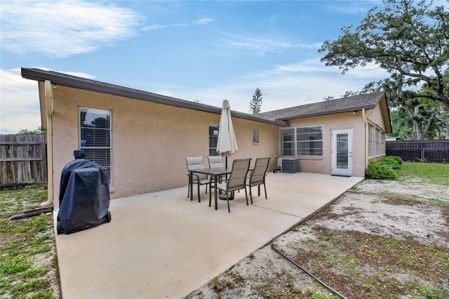 703 ISLETON DRIVE, Brandon, FL 33511