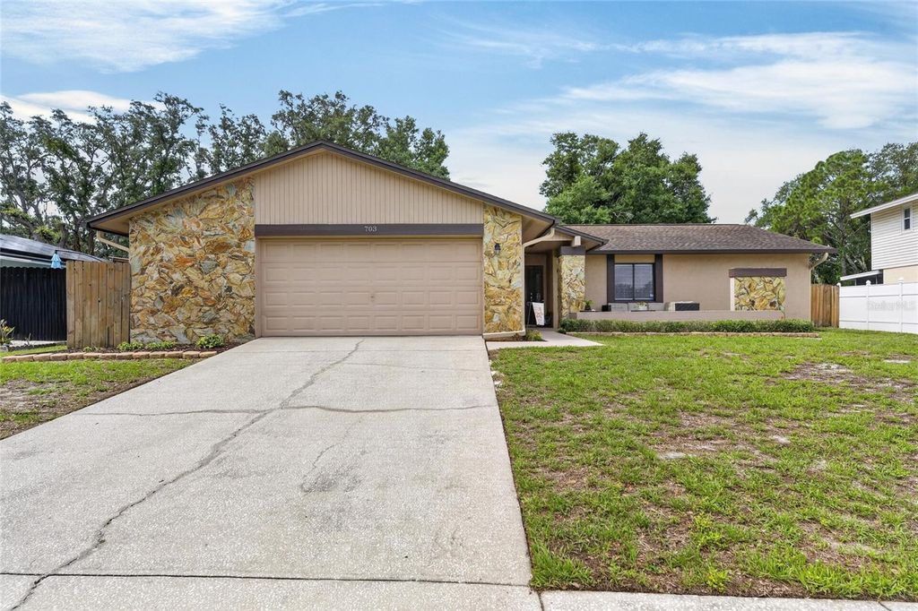 703 ISLETON DRIVE, Brandon, FL 33511