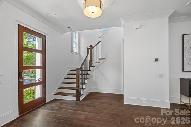 2023 Lynnwood Drive, Charlotte, NC 28209