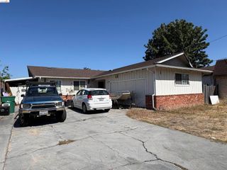 24882 Cypress Ave, Hayward, CA 94544