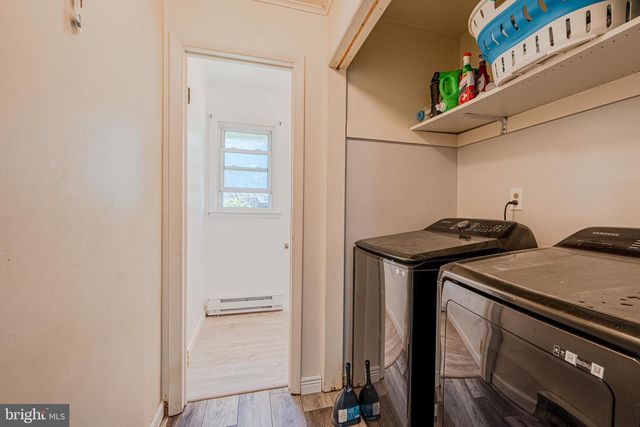 8 BABBLING BROOK RD, Easton, PA 18045