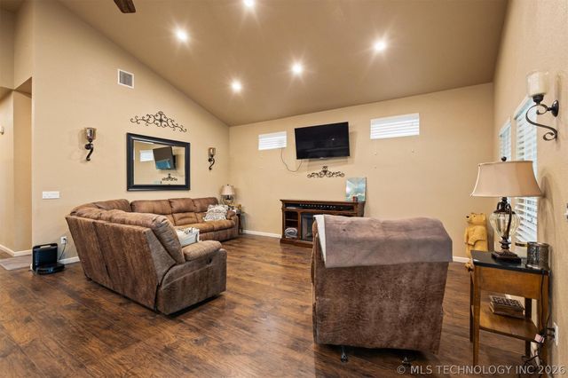 267 Long Beach, Cartwright, OK 74731