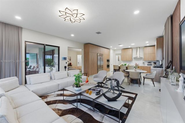 12070 SW 83rd Pl, Miami, FL 33156