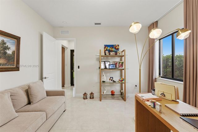 12070 SW 83rd Pl, Miami, FL 33156