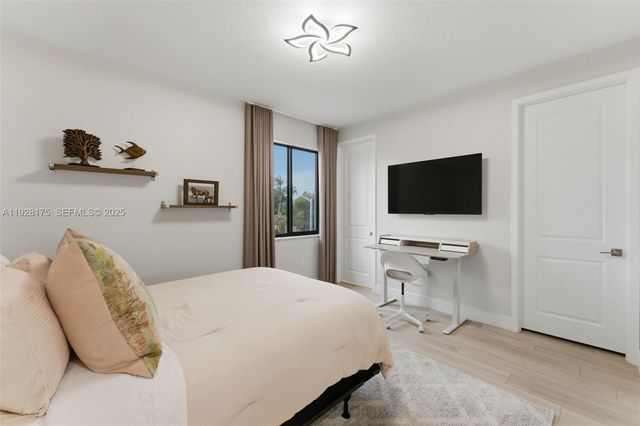 12070 SW 83rd Pl, Miami, FL 33156