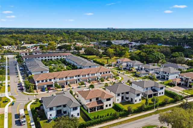 12070 SW 83rd Pl, Miami, FL 33156