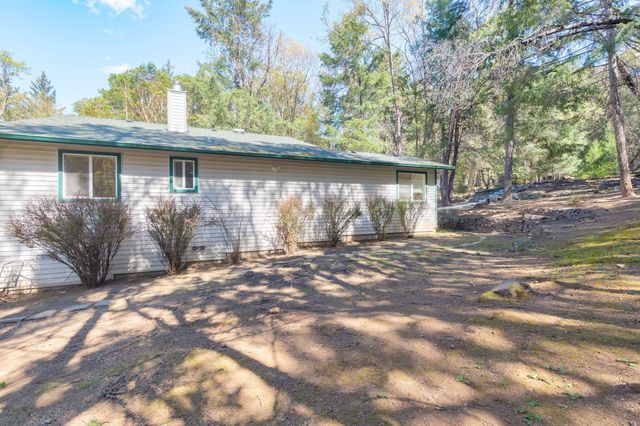 260 Highwood Lane, Grants Pass, OR 97527