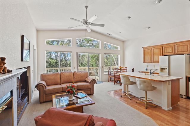 260 Highwood Lane, Grants Pass, OR 97527