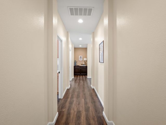 2222 Carson Avenue, Clovis, CA 93611