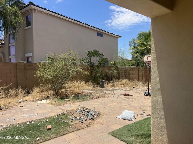224 E Camino Del Pinsapo, Sahuarita, AZ 85629
