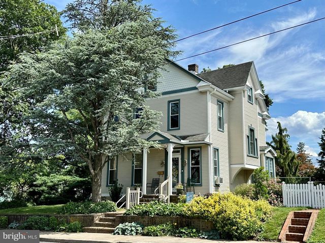 414 E CHESTNUT ST, Lebanon, PA 17042