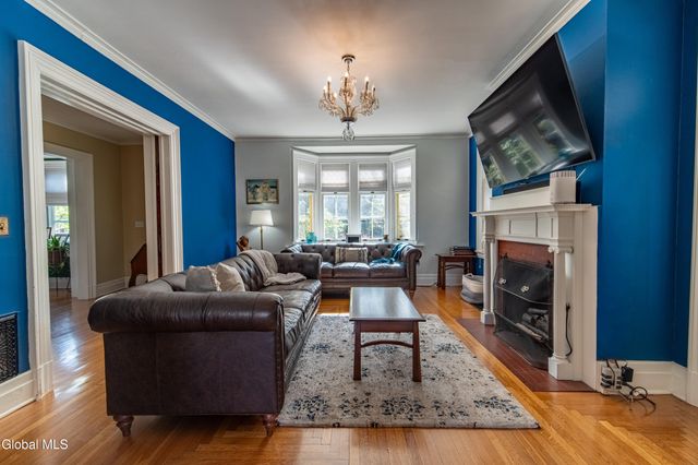 1033 Waverly Place, Schenectady, NY 12308