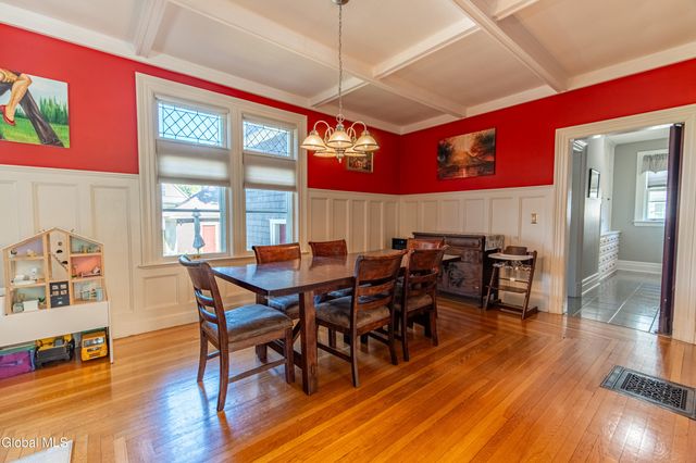 1033 Waverly Place, Schenectady, NY 12308