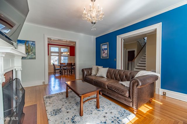 1033 Waverly Place, Schenectady, NY 12308