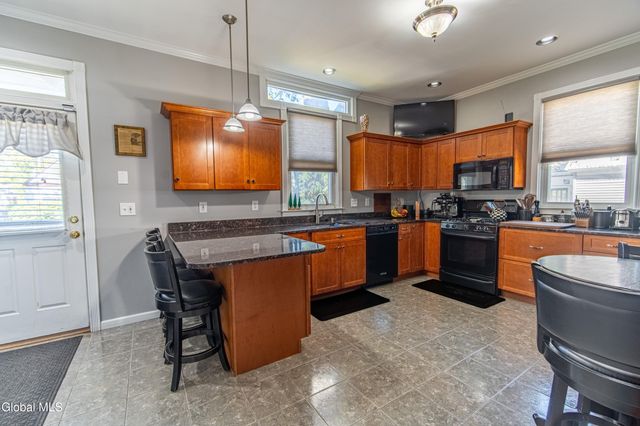 1033 Waverly Place, Schenectady, NY 12308